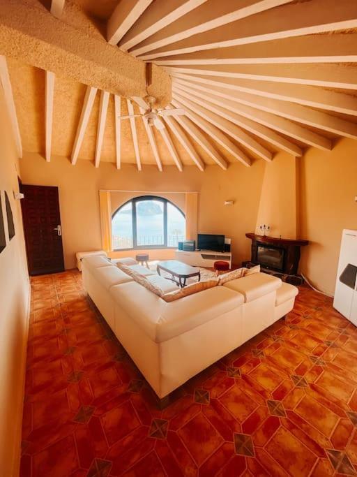 Villa Fantastica Con Vistas A La Bahia Y Con Pisciana *