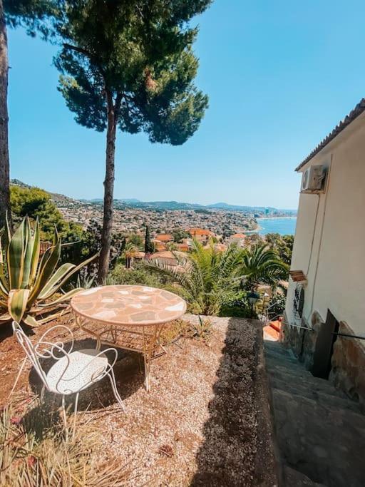 Villa Fantastica Con Vistas A La Bahia Y Con Pisciana Calpe